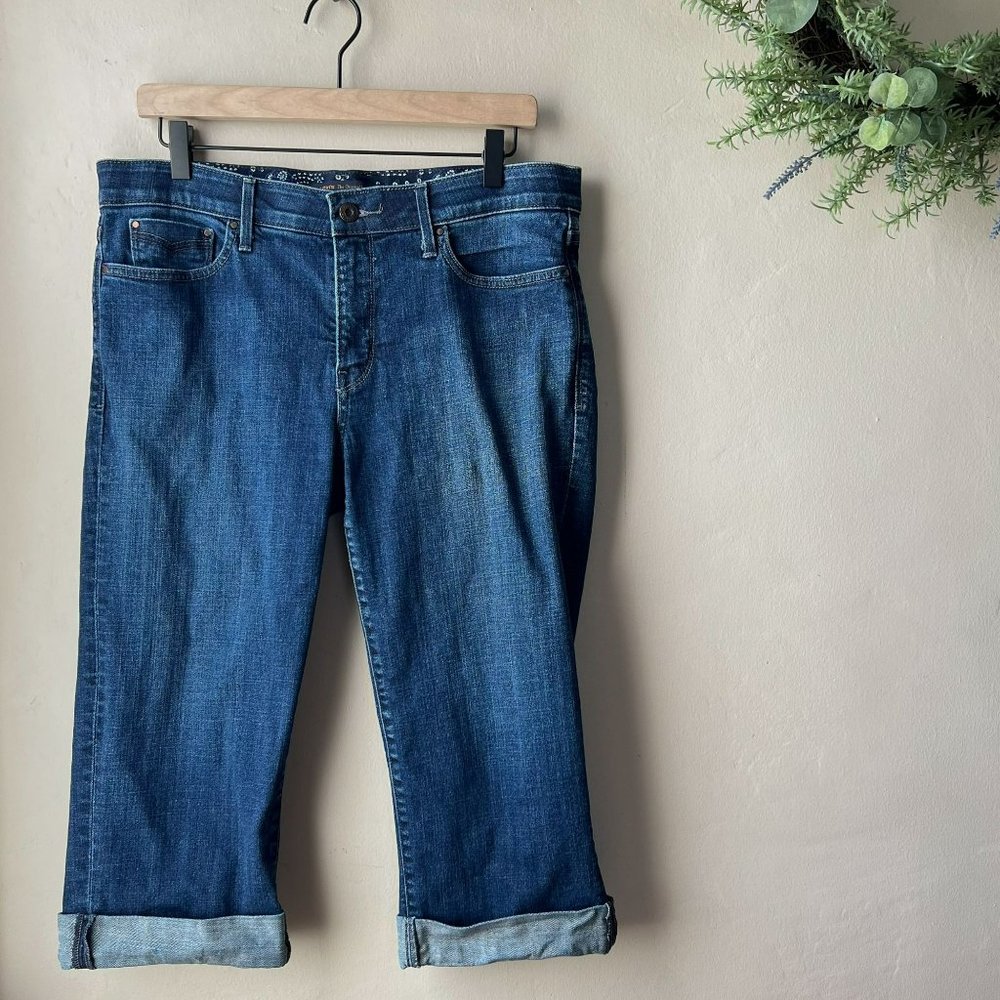 Levi's Women's 525 Perfect Waist Capri Dark Wash Cuffed Jeans